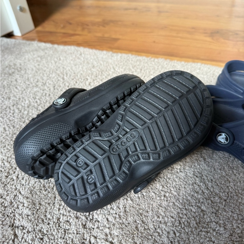CROCS Kids Shoes in Navy and Black - Picture 5 of 9